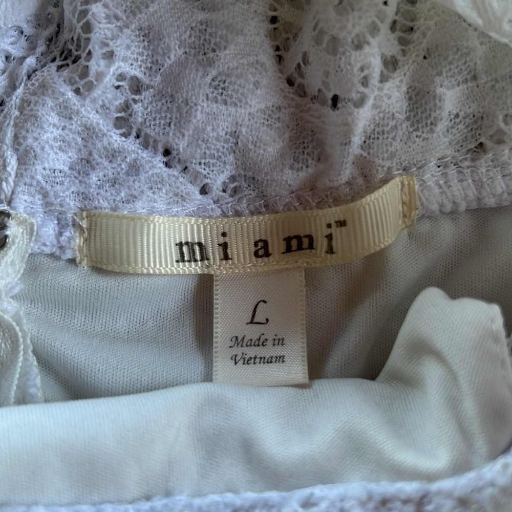 Mi Ami Lace Cold Shoulder Dress - Picture 8 of 10